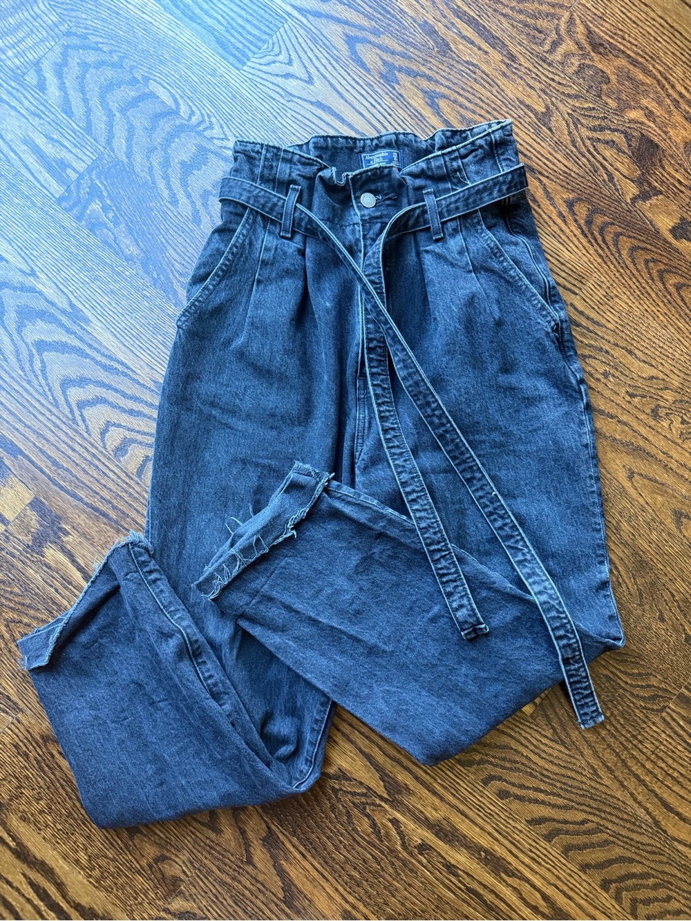 Abercrombie & Fitch Mom Jean Black Paperbag Waist Ankle Jeans with Tie Belt
